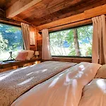 La Du Lys Chalet *